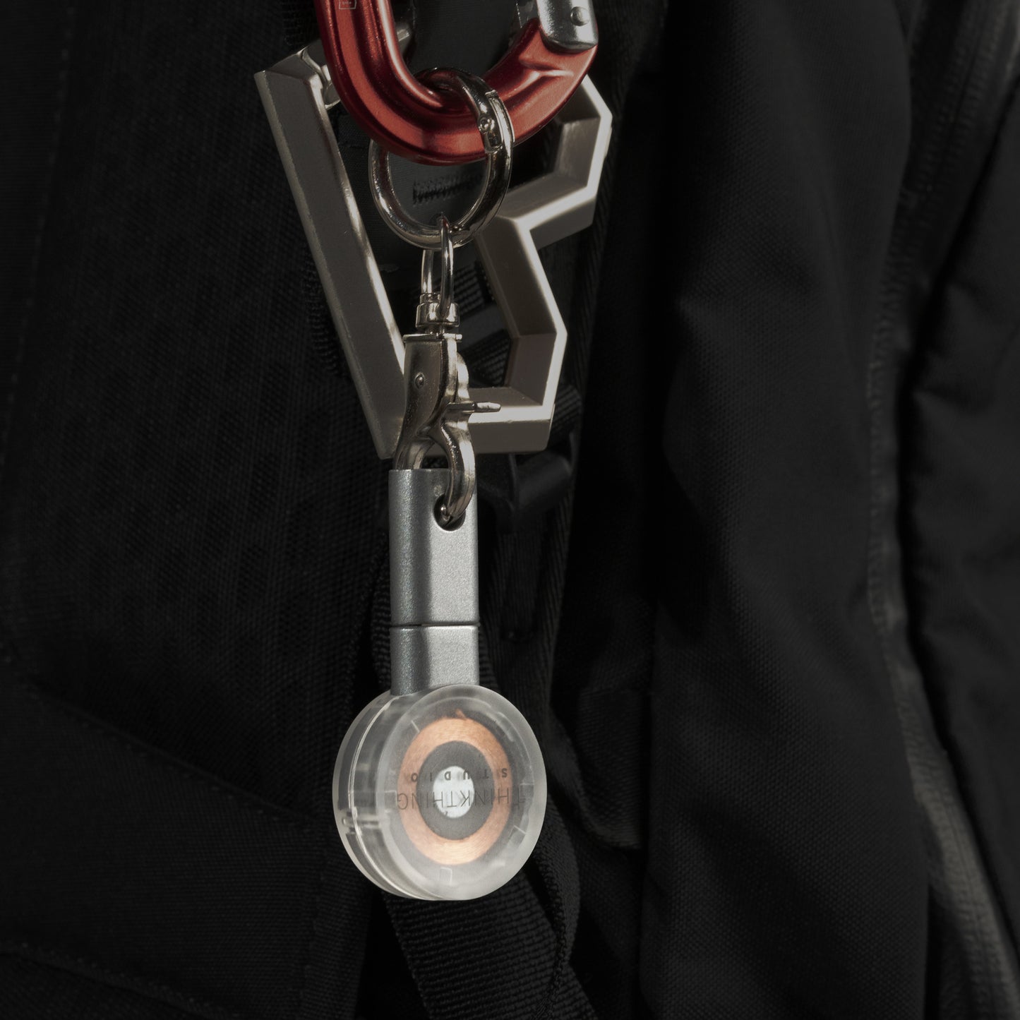 スケルトンデザインが美しいApple Watch充電器:WAT-CHARGER