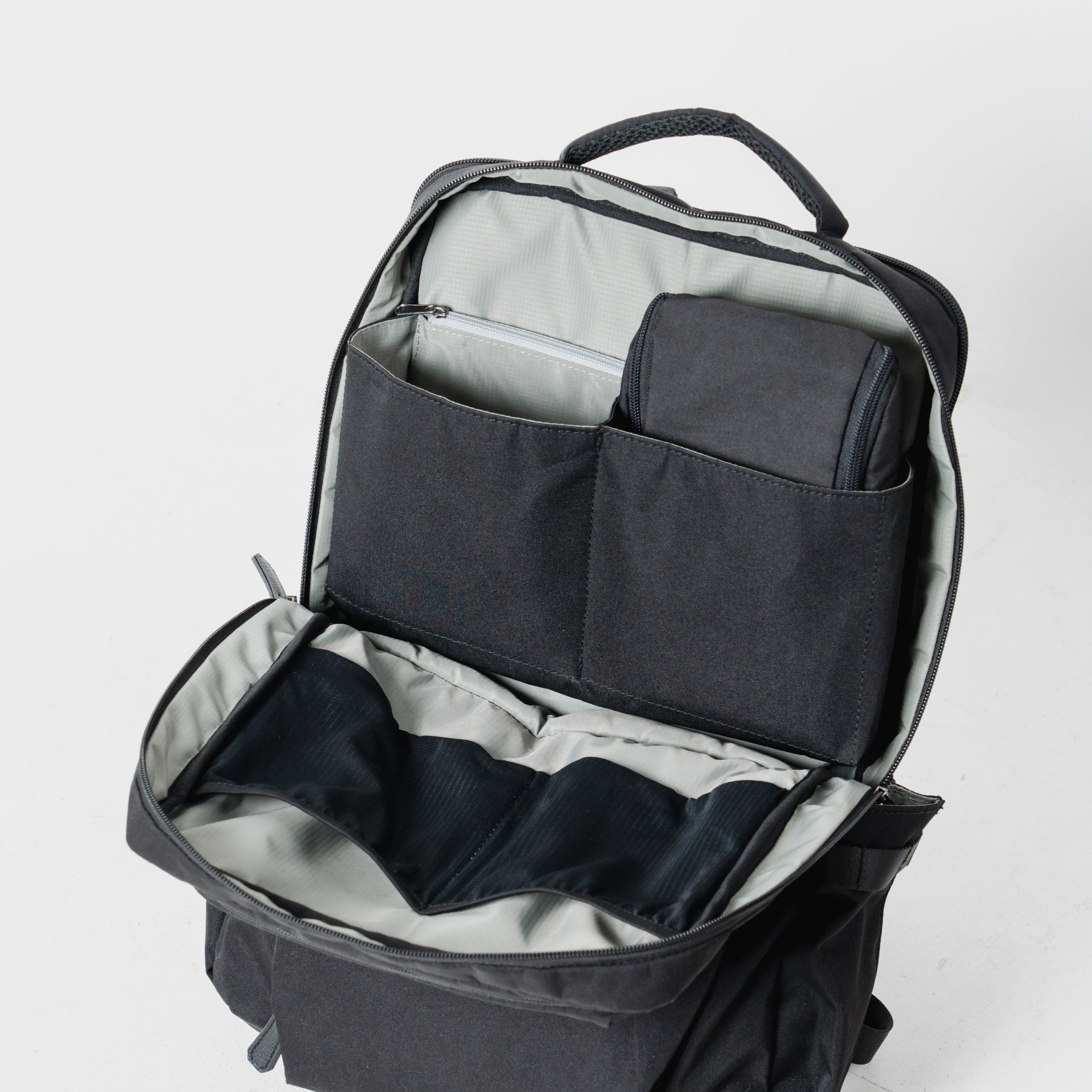 雲丹茄子　専用 （売買決定） KINT RUSH 時短収納バックパック ブラック タイパ意識向上] モノの定位置を決められる時短収納バックパック